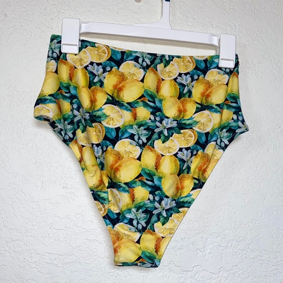 Lemon pattern high waisted shirred bikini bottoms - Picture 3 of 5